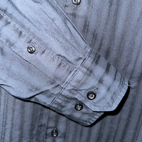 J. Ferrar men's Modern Fit long sleeve dress shirt  size XL 17-17.5 neck - Picture 5 of 5